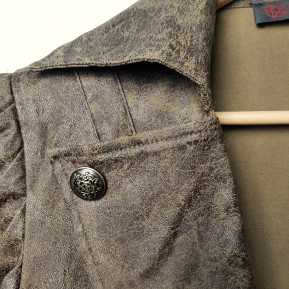 PENTAGRAMME FAUX LEATHER VINTAGE Crop Jacket - Picture 5 of 11